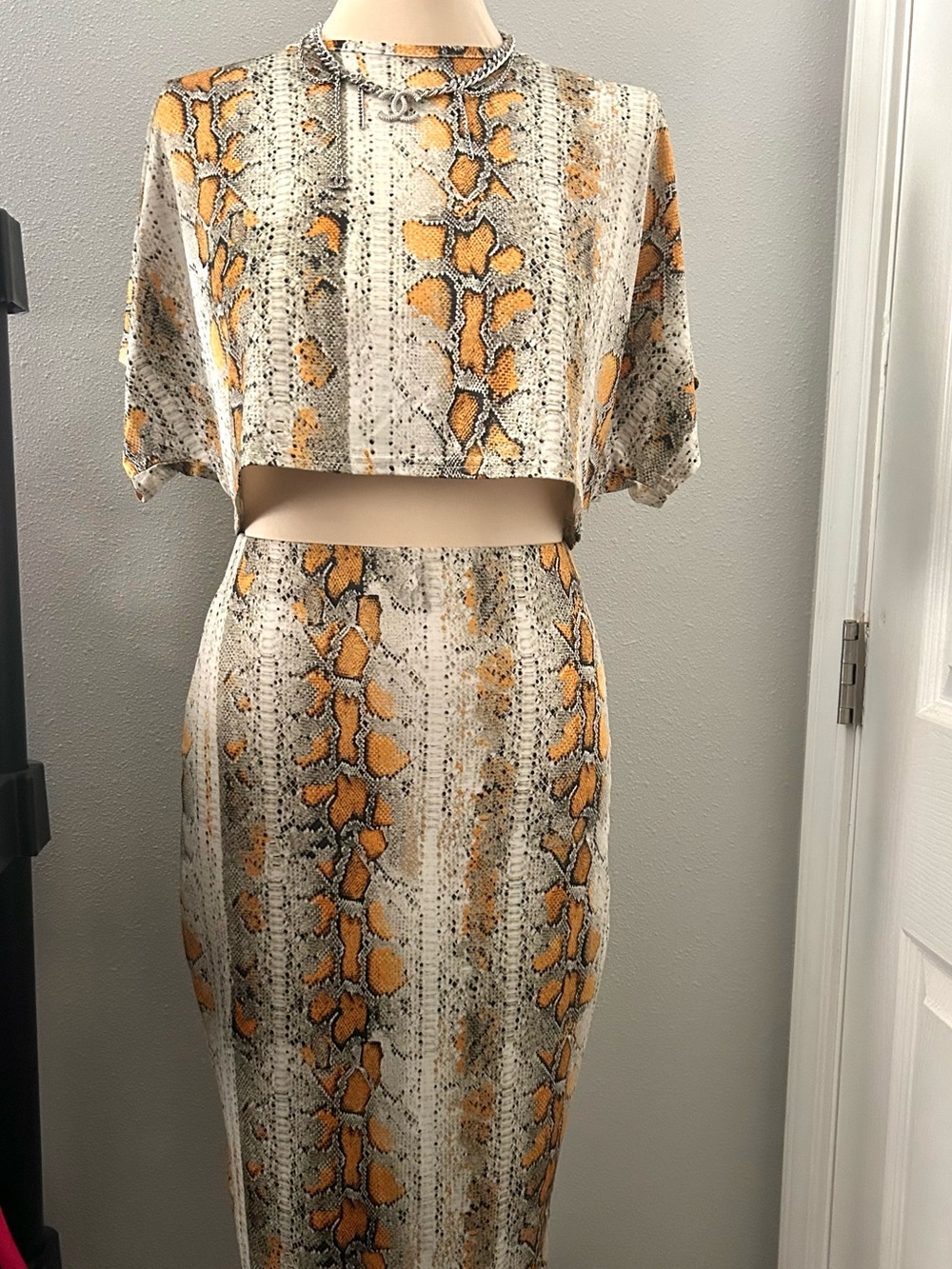 Snake-Print Midi Skirt Set (stretchy)
